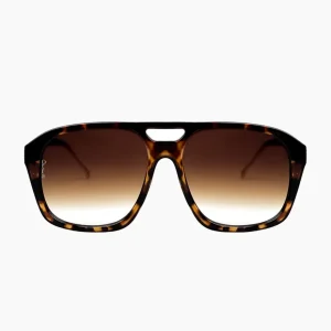 Reina Tortoiseshell